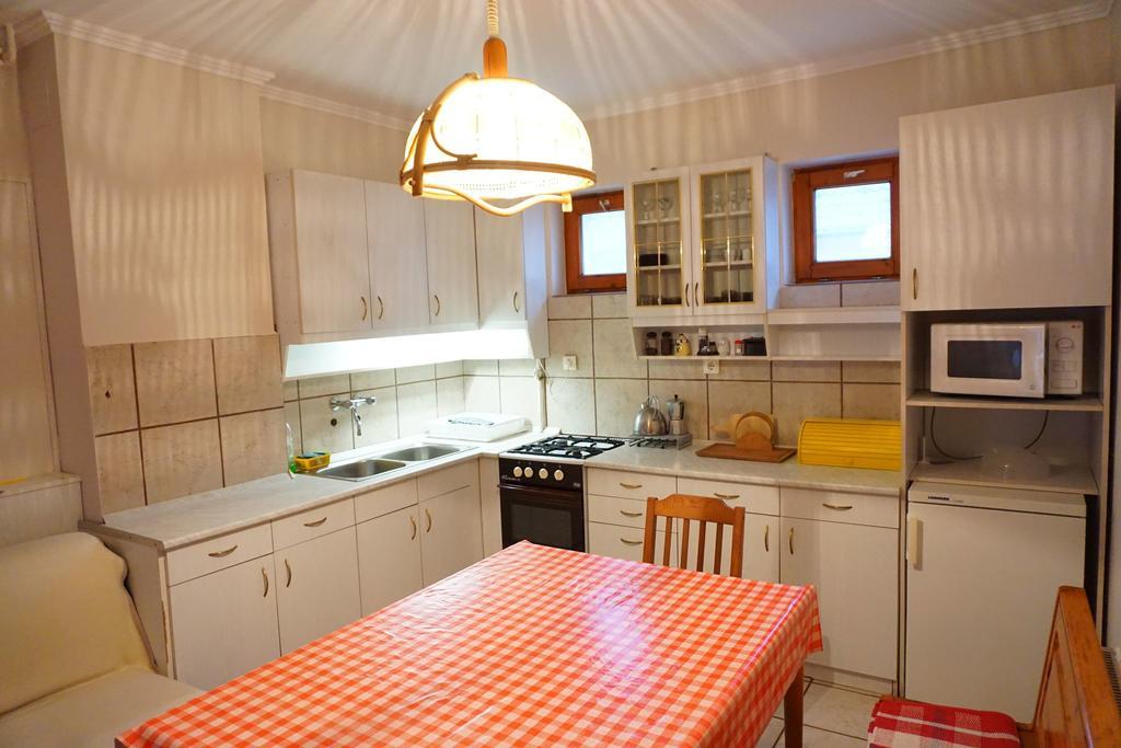 Vamosi Vendeghaz Apartment Nemesvamos ภายนอก รูปภาพ